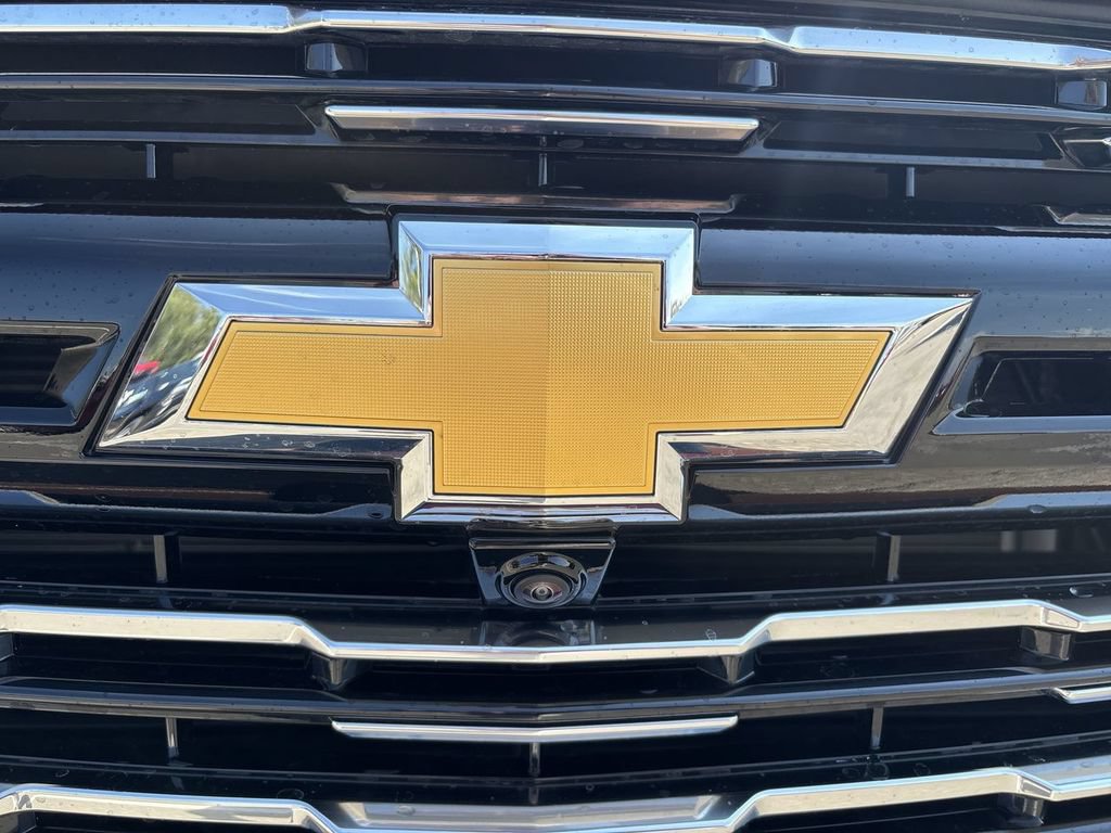 Certified 2026 Chevrolet Tahoe High Country w/ Sun And Tow Package AWD/4WD image 37