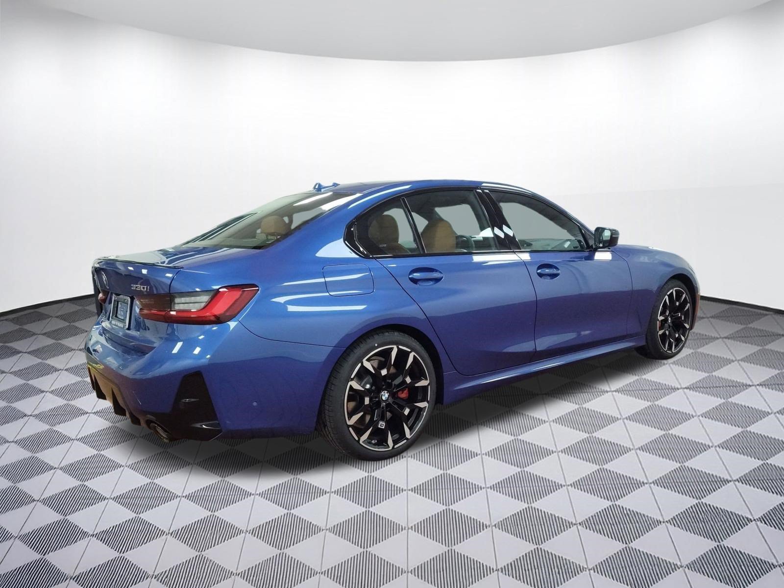 Used 2026 BMW 330i xDrive Sedan w/ M Sport Package AWD/4WD image 8
