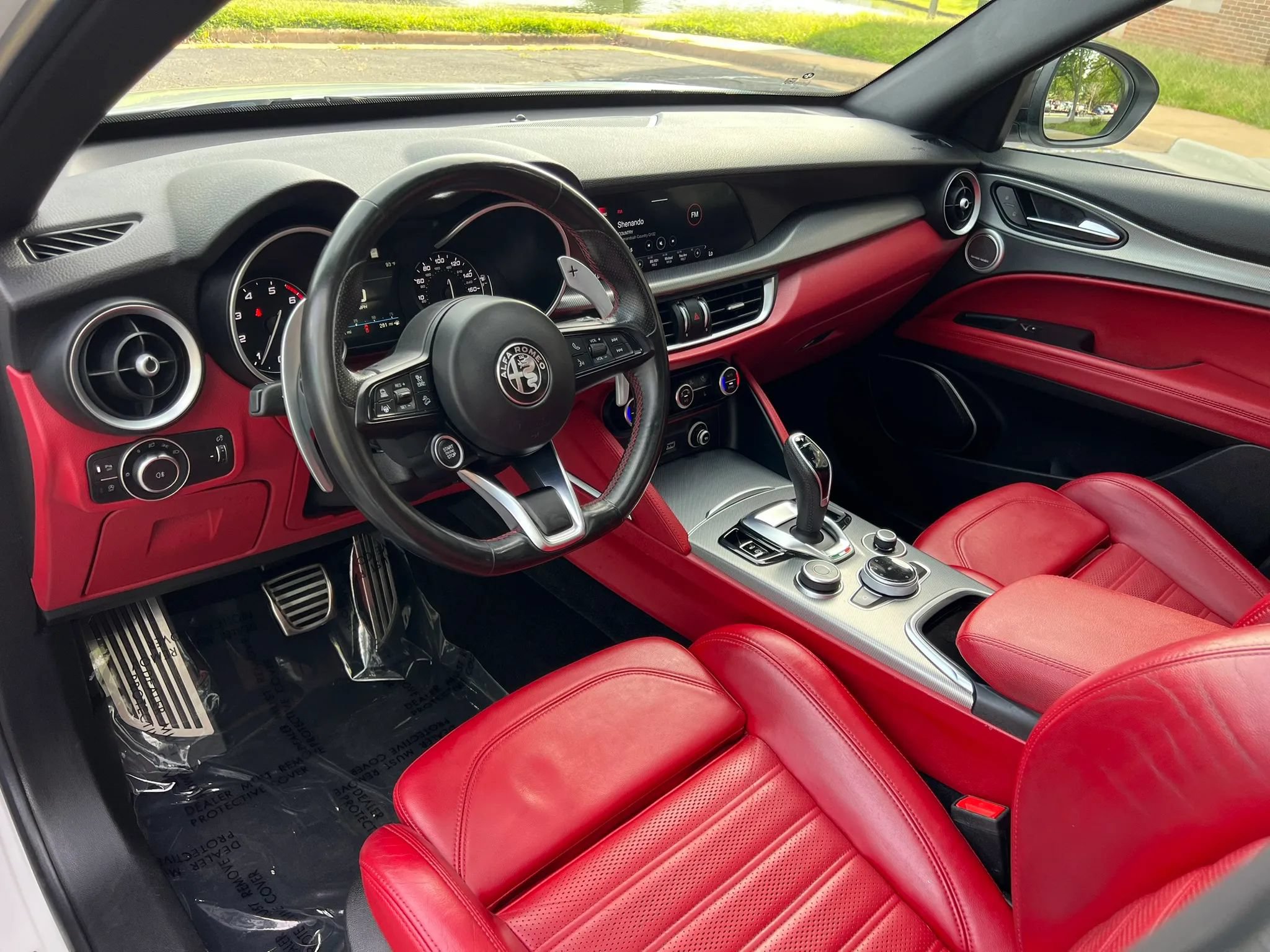 Used 2020 Alfa Romeo Stelvio Ti Sport AWD/4WD image 14