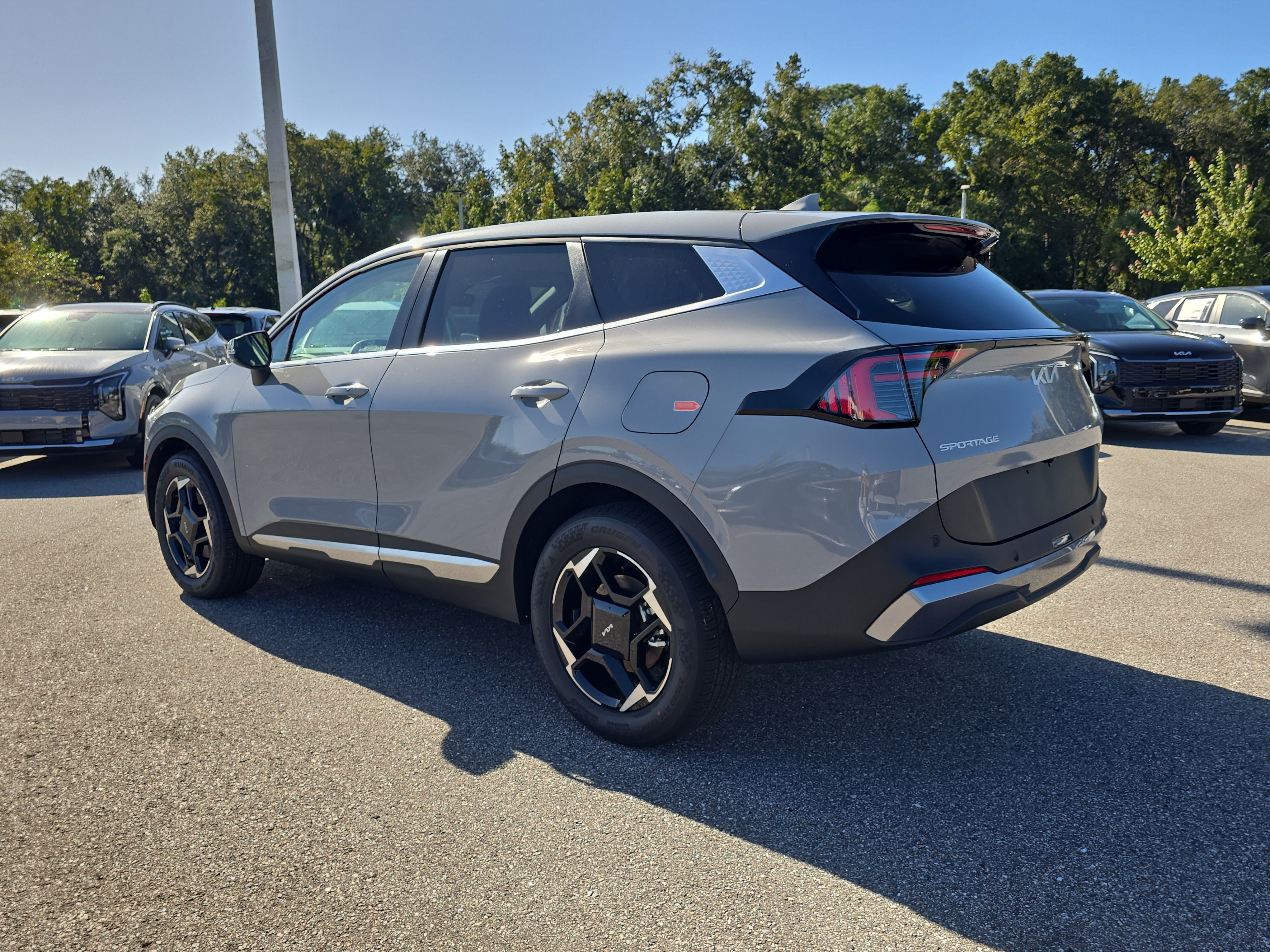 New 2027 Kia Sportage EX FWD image 6