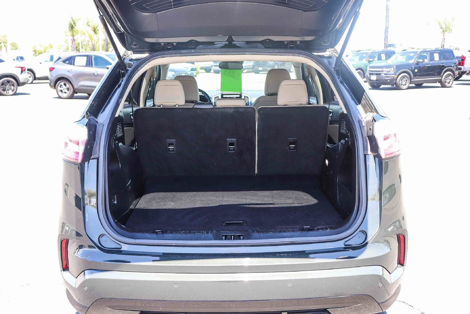 Certified 2023 Ford Edge SE w/ Black Appearance Package AWD/4WD image 28