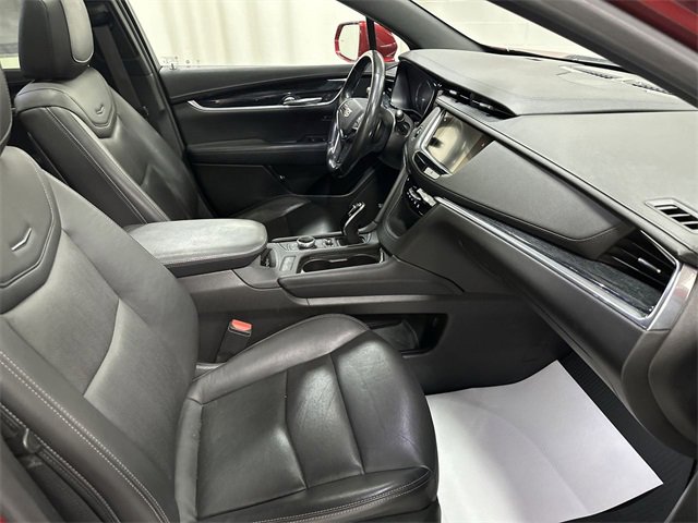 Used 2020 Cadillac XT5 Premium Luxury image 17