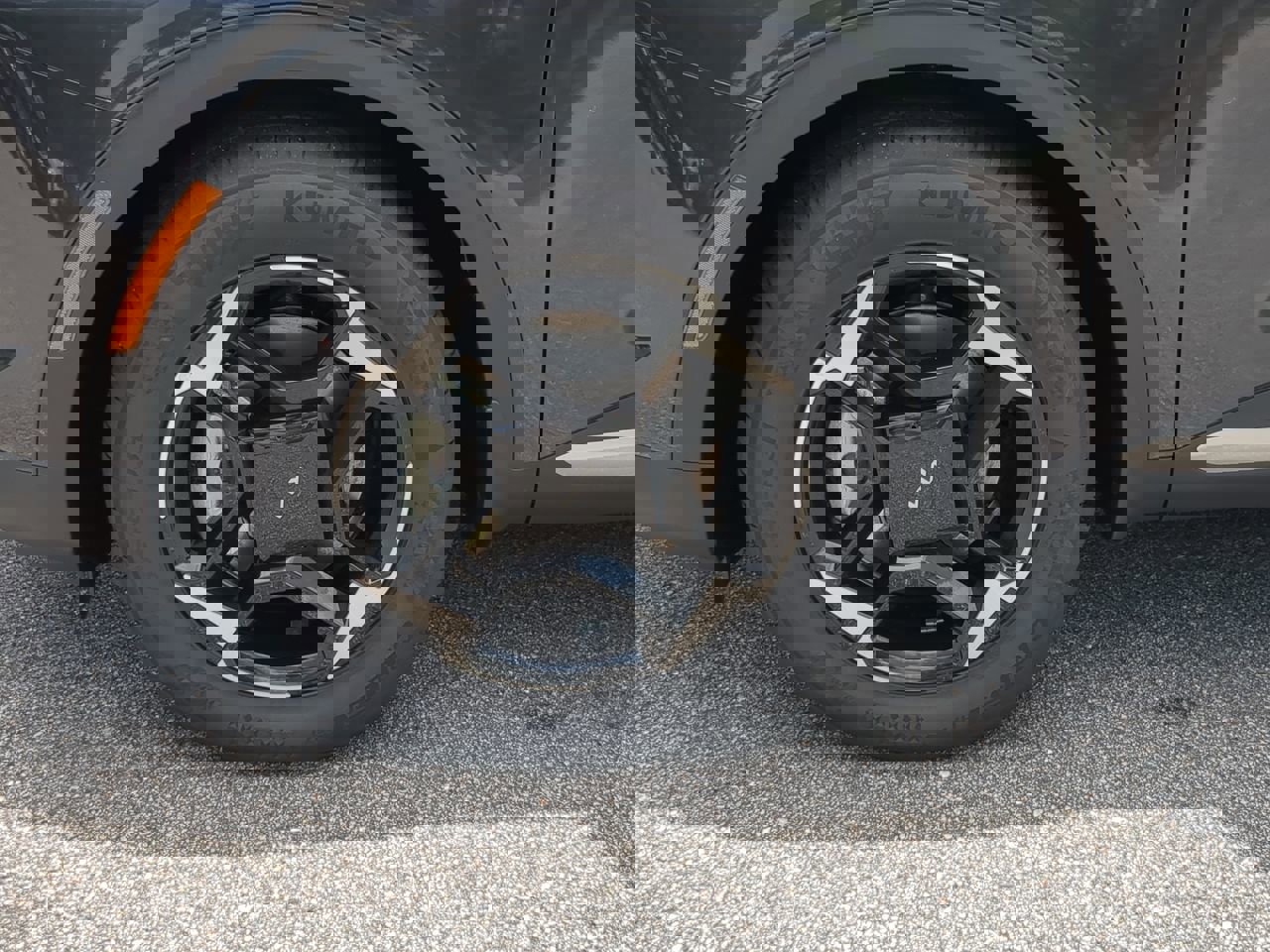 New 2026 Kia Sportage EX image 10