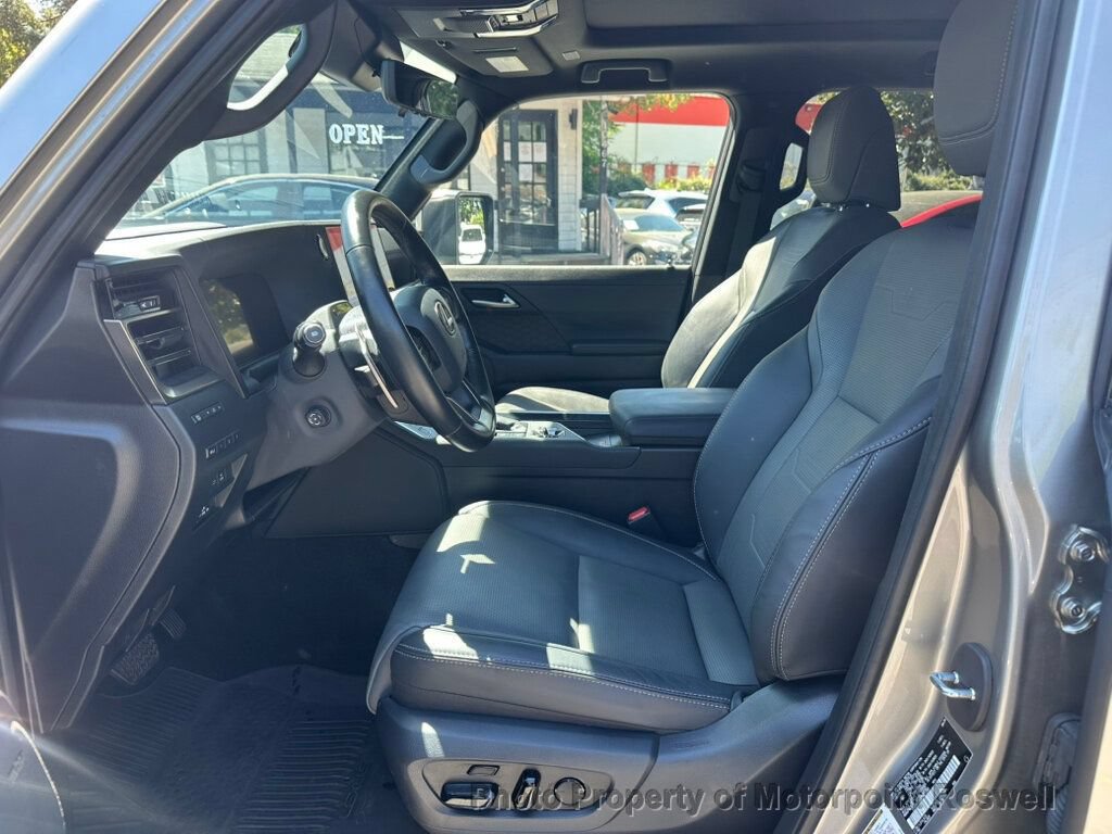 Used 2024 Lexus GX 550 w/ Accessory Package (Z1) AWD/4WD image 11