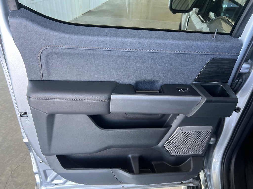 New 2025 Ford F150 Lariat w/ Equipment Group 501A Mid image 17