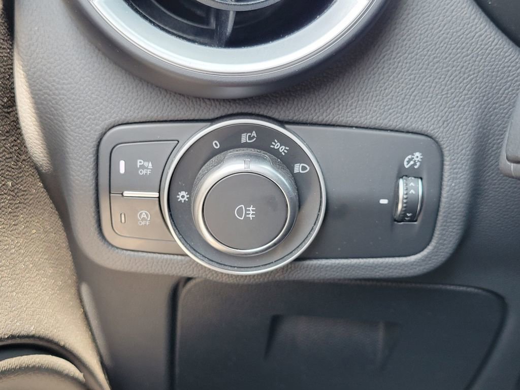 Used 2024 Alfa Romeo Stelvio Sprint image 12