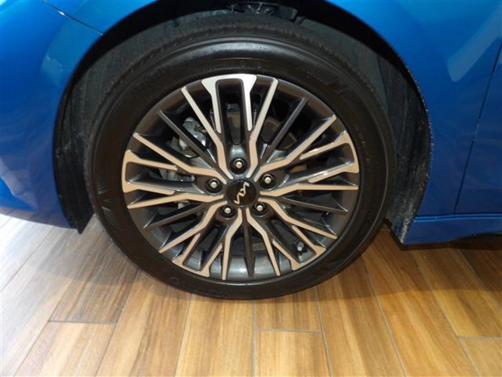 Used 2023 Kia Forte GT-Line w/ GT-Line Premium Package image 10