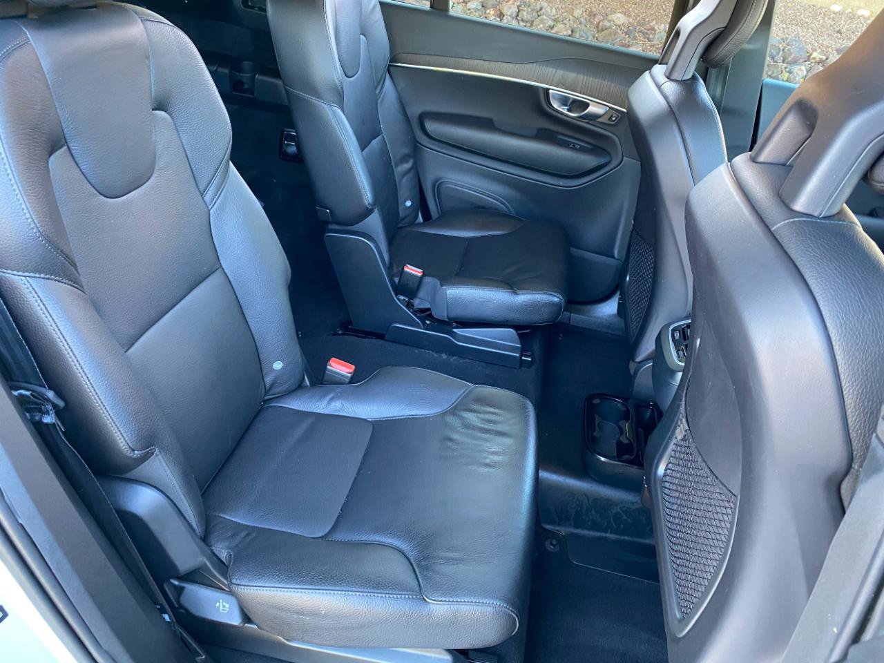 Used 2020 Volvo XC90 T6 Momentum image 42