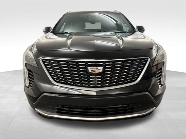 Used 2019 Cadillac XT4 Premium Luxury image 3