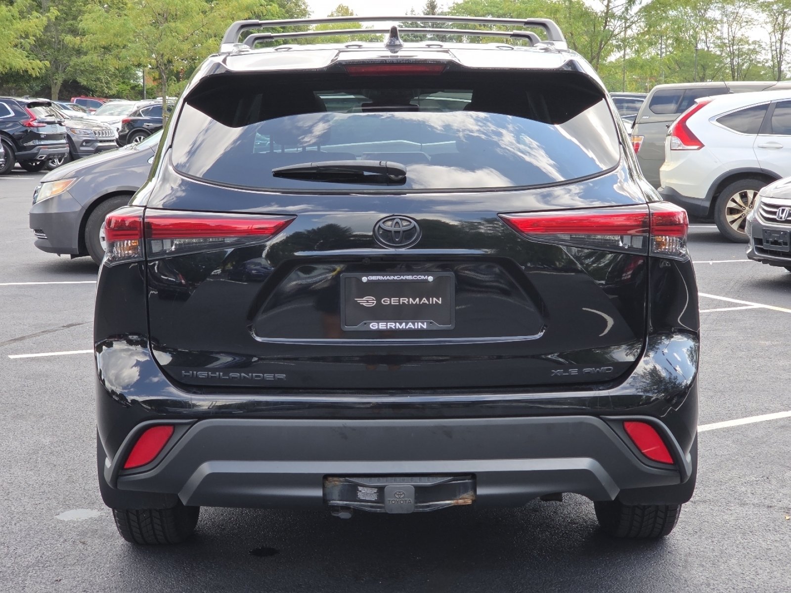 Used 2022 Toyota Highlander XLE AWD/4WD image 25