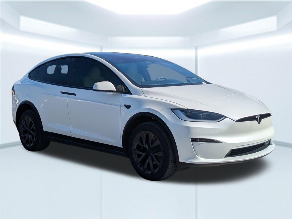 Used 2024 Tesla Model X image 8