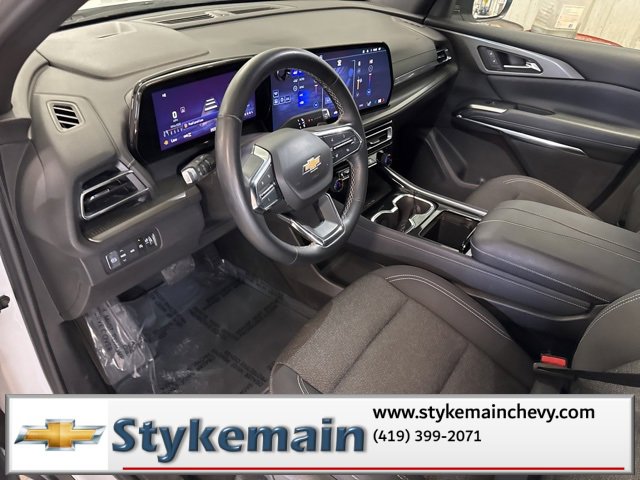 Used 2024 Chevrolet Traverse LT image 34