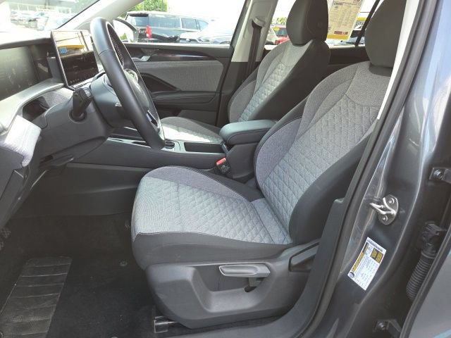 Used 2026 Volkswagen Tiguan S w/ 18" Wheel Package AWD/4WD image 10