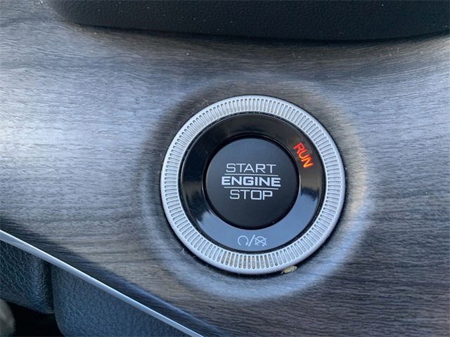 Used 2023 Jeep Grand Cherokee Limited image 17