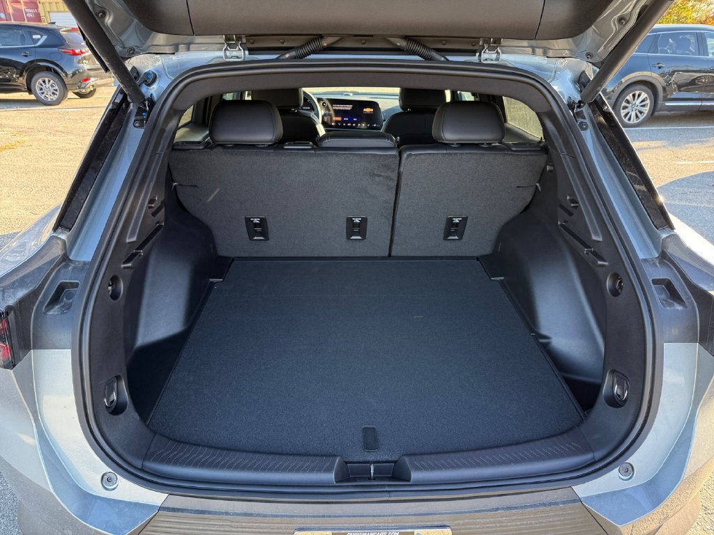 New 2026 Chevrolet Equinox EV LT FWD image 24