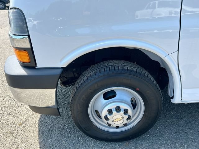 New 2026 Chevrolet Express 3500 w/ Power Convenience Package RWD image 29