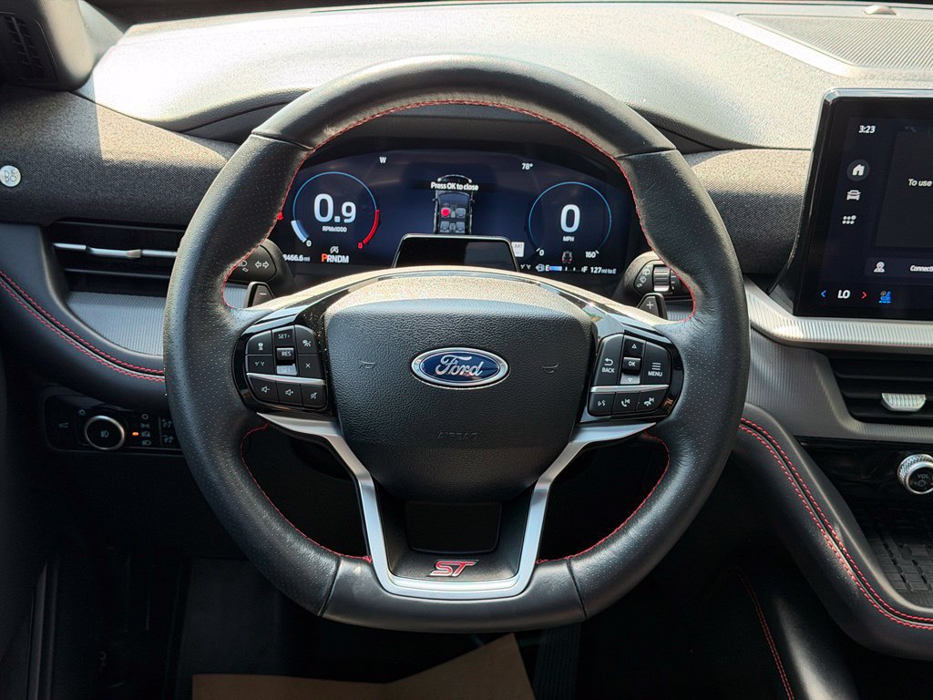 Used 2025 Ford Explorer ST AWD/4WD image 18