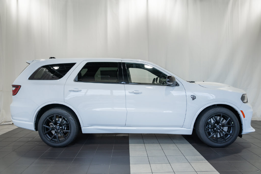 New 2026 Dodge Durango SRT Hellcat w/ Trailer Tow Group IV AWD/4WD image 3
