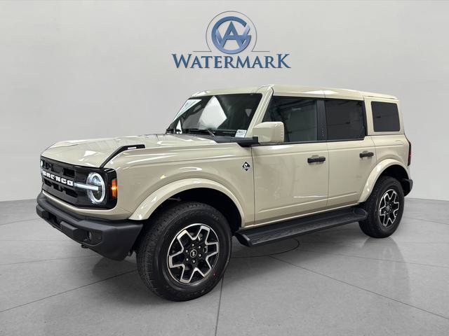 New 2026 Ford Bronco Outer Banks AWD/4WD image 1