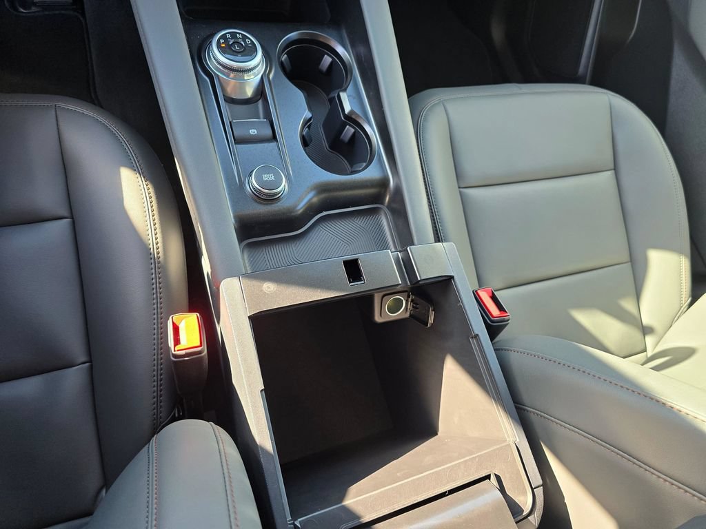 New 2026 Ford Explorer Active w/ Active Comfort Package AWD/4WD image 28