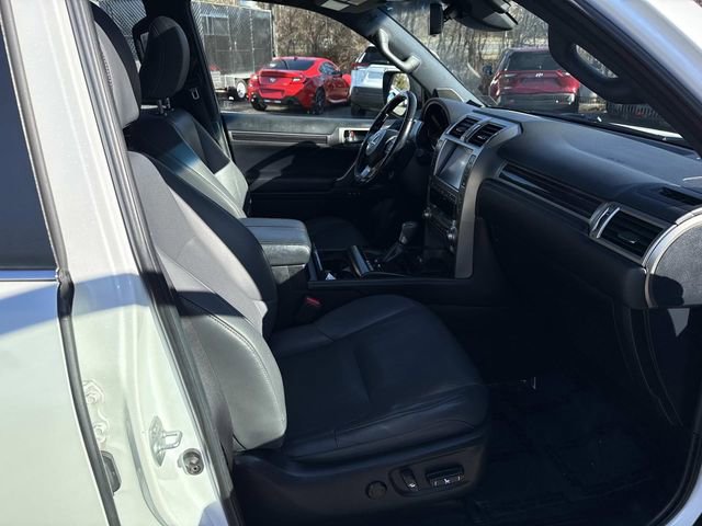 Used 2020 Lexus GX 460 Premium w/ Premium Package image 9