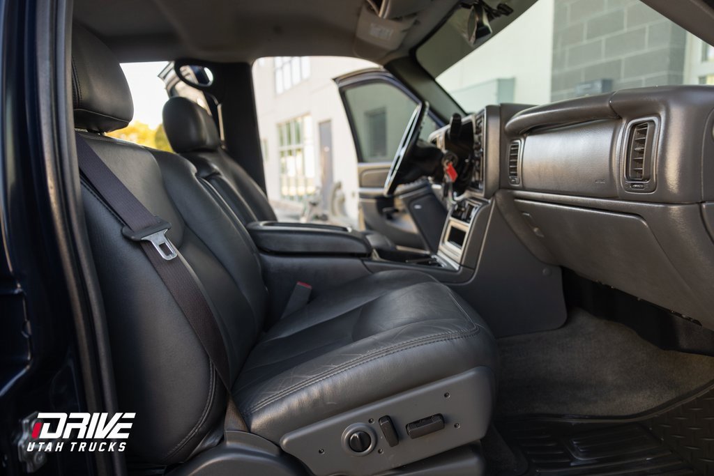 Used 2007 GMC Sierra 3500 SLT w/ Skid Plate Package image 16