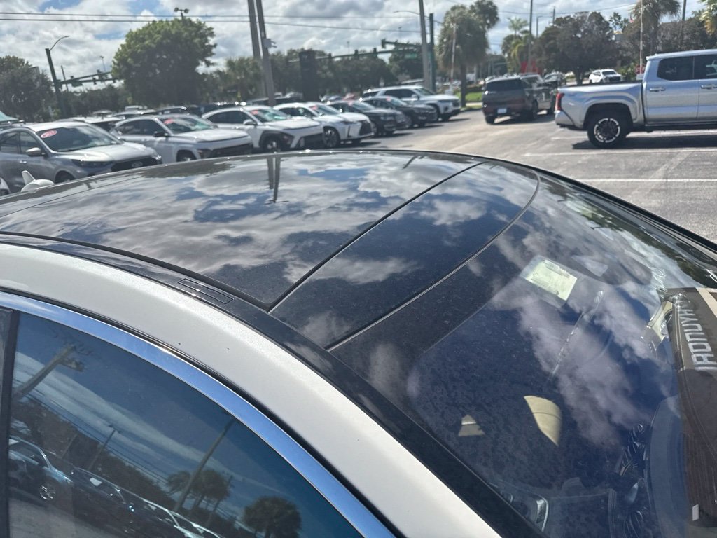 Used 2014 Mercedes-Benz S 550 Sedan image 4