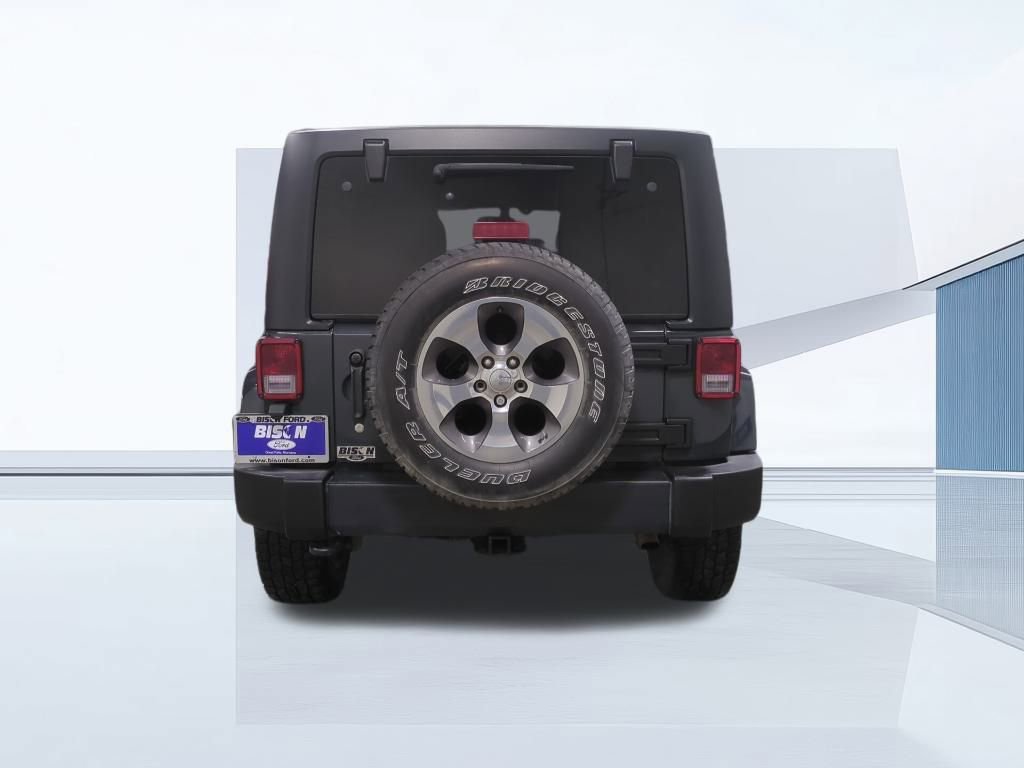 Used 2017 Jeep Wrangler Unlimited Sahara w/ Connectivity Group image 4