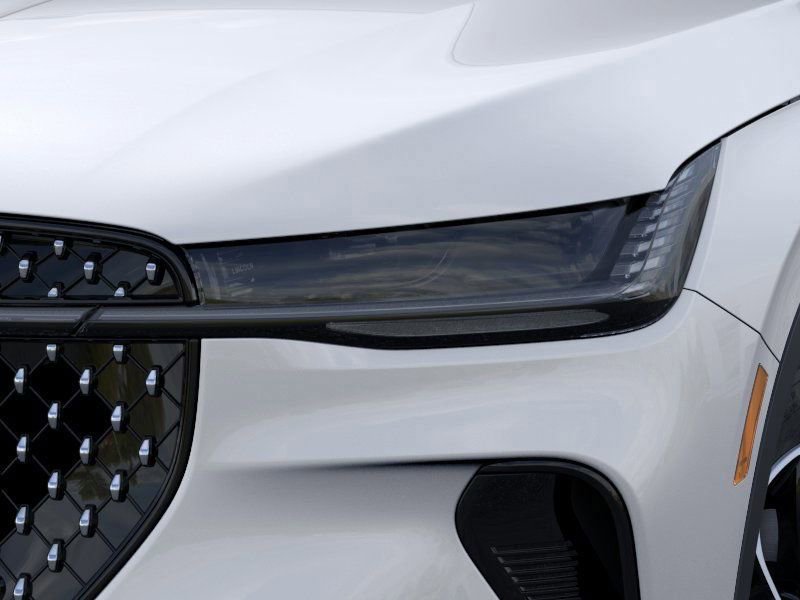 New 2025 Lincoln Nautilus Premier image 18