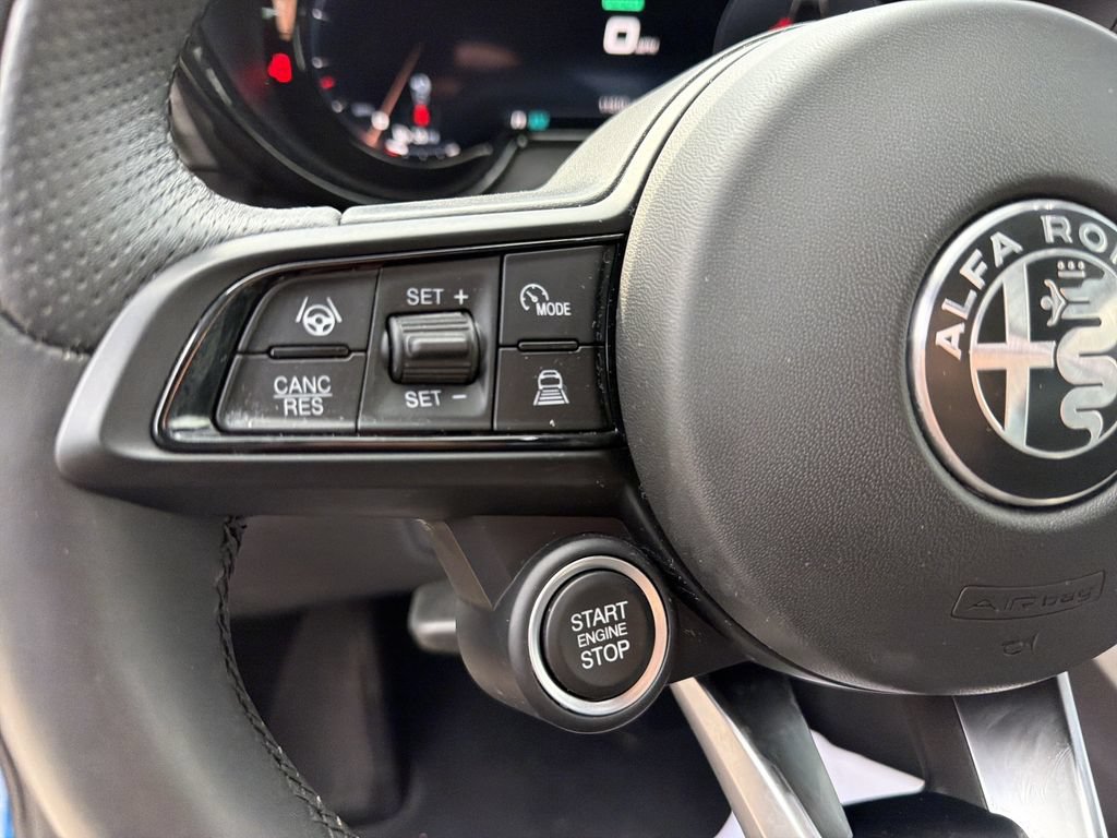 Used 2025 Alfa Romeo Tonale w/ Premium Package AWD/4WD image 18