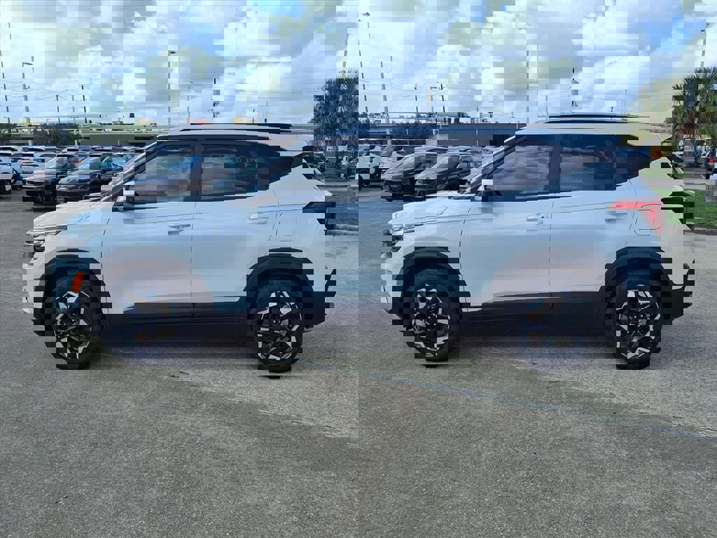 Used 2026 Kia Seltos S image 5