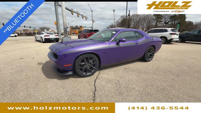 Used 2023 Dodge Challenger R/T w/ Plus Package image 4