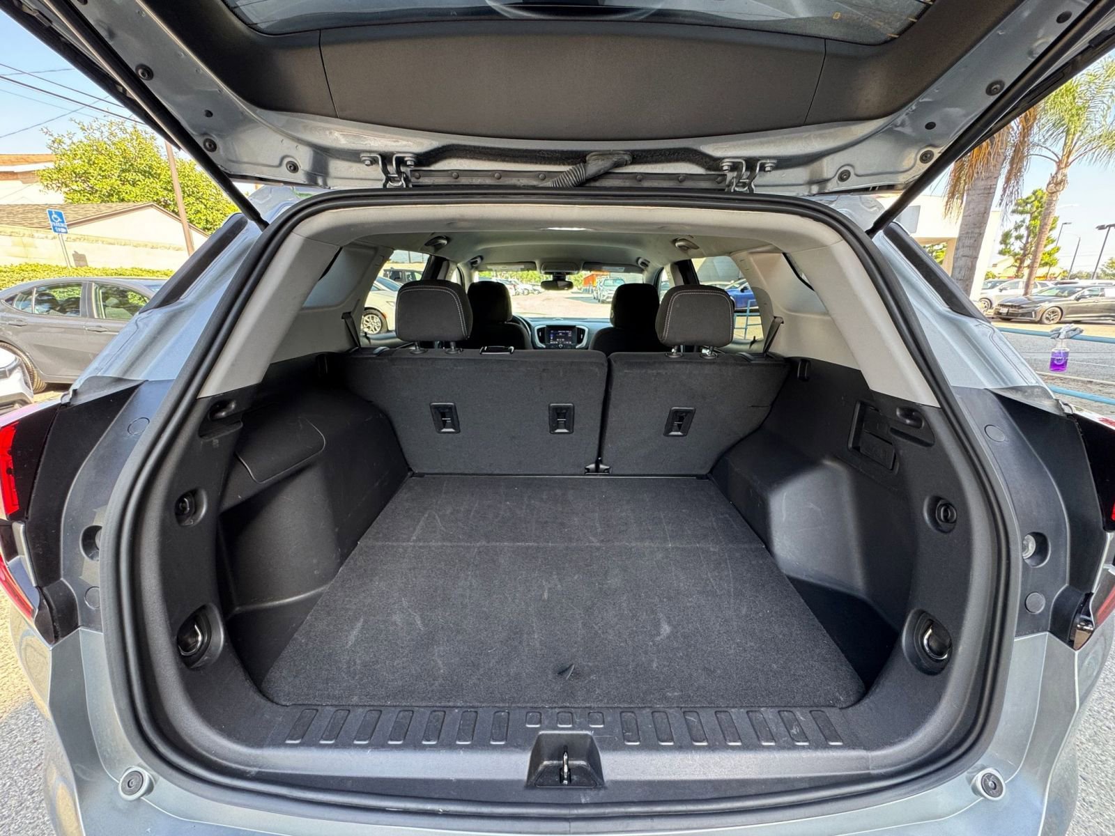 Used 2024 GMC Terrain SLE FWD image 30