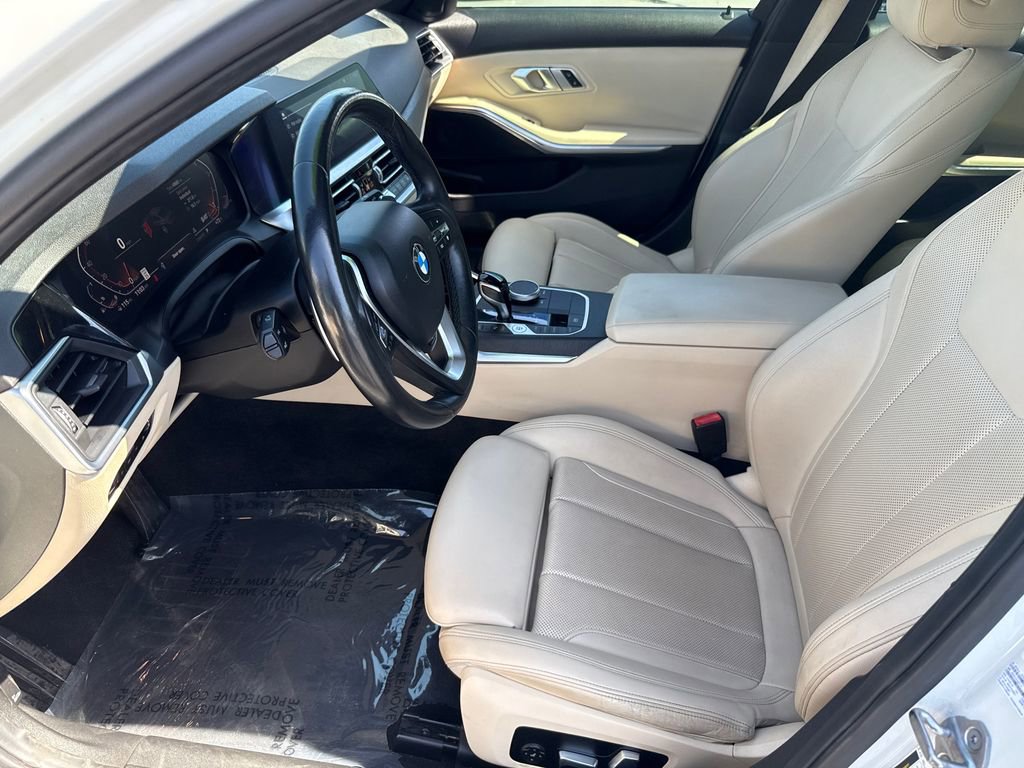 Used 2022 BMW 330i xDrive Sedan w/ Driving Assistance Package image 22
