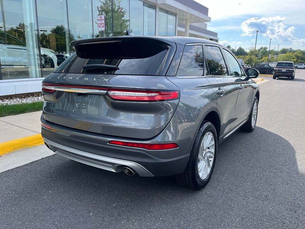 Used 2025 Lincoln Corsair AWD image 9