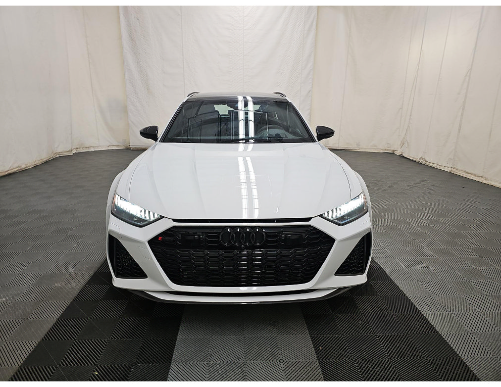Used 2022 Audi RS 6 AWD/4WD image 2