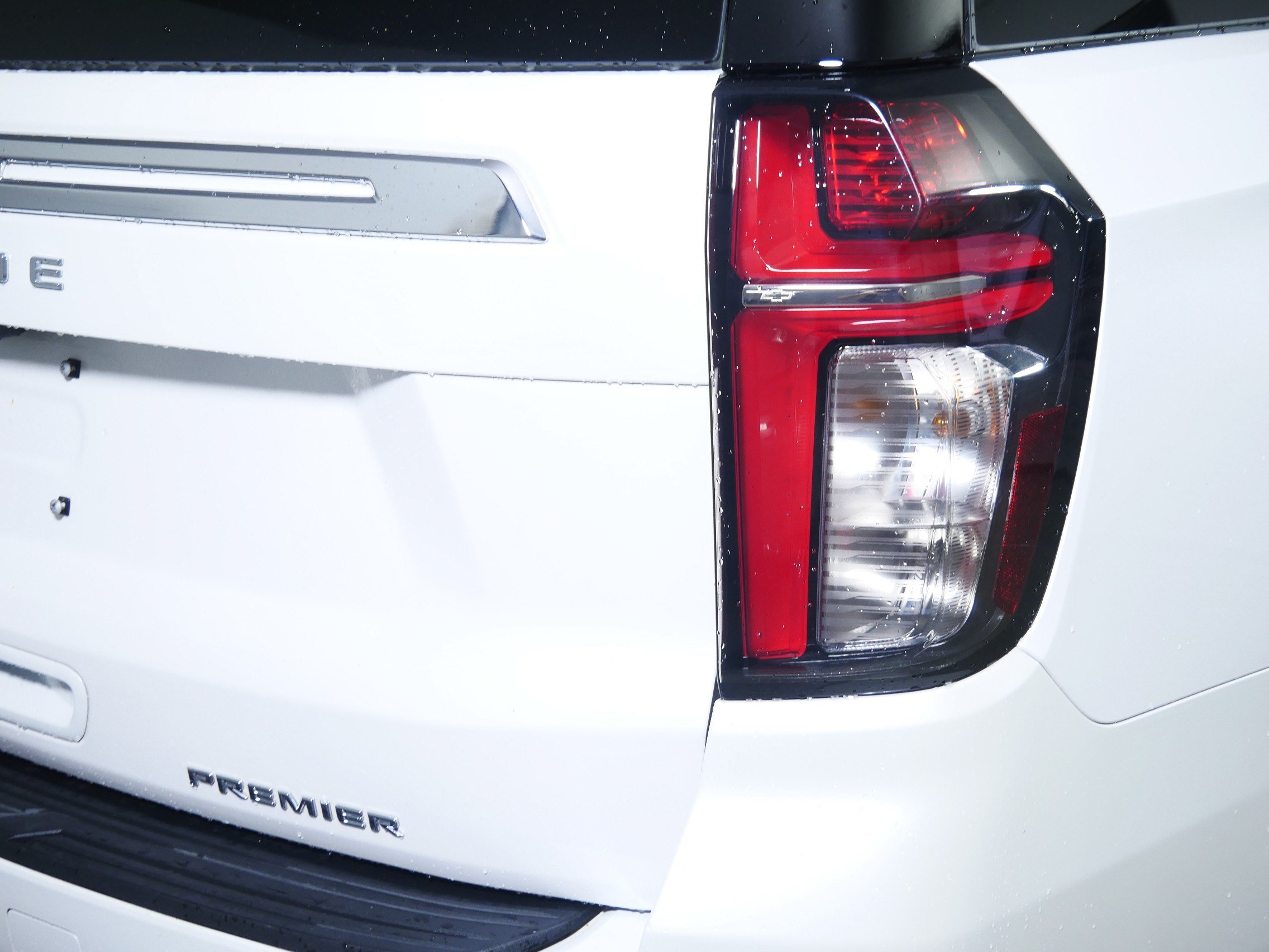Used 2023 Chevrolet Tahoe Premier w/ Advanced Technology Package AWD/4WD image 17