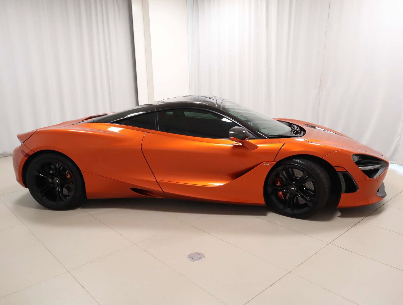 Used 2019 McLaren 720S Luxury RWD image 6