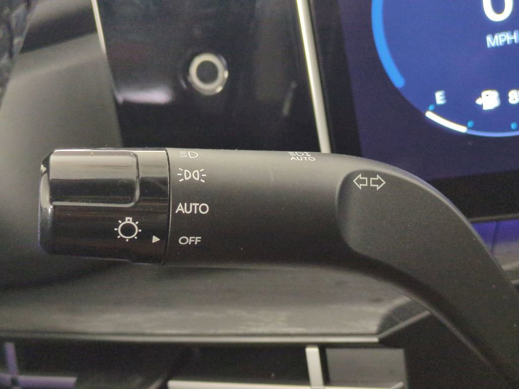 Used 2024 Hyundai Santa Fe Limited image 32