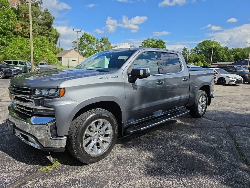 Used 2020 Chevrolet Silverado 1500 LTZ w/ LTZ Plus Package AWD/4WD image 3