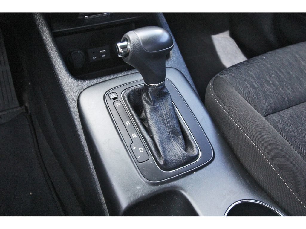 Used 2016 Kia Forte LX FWD image 26