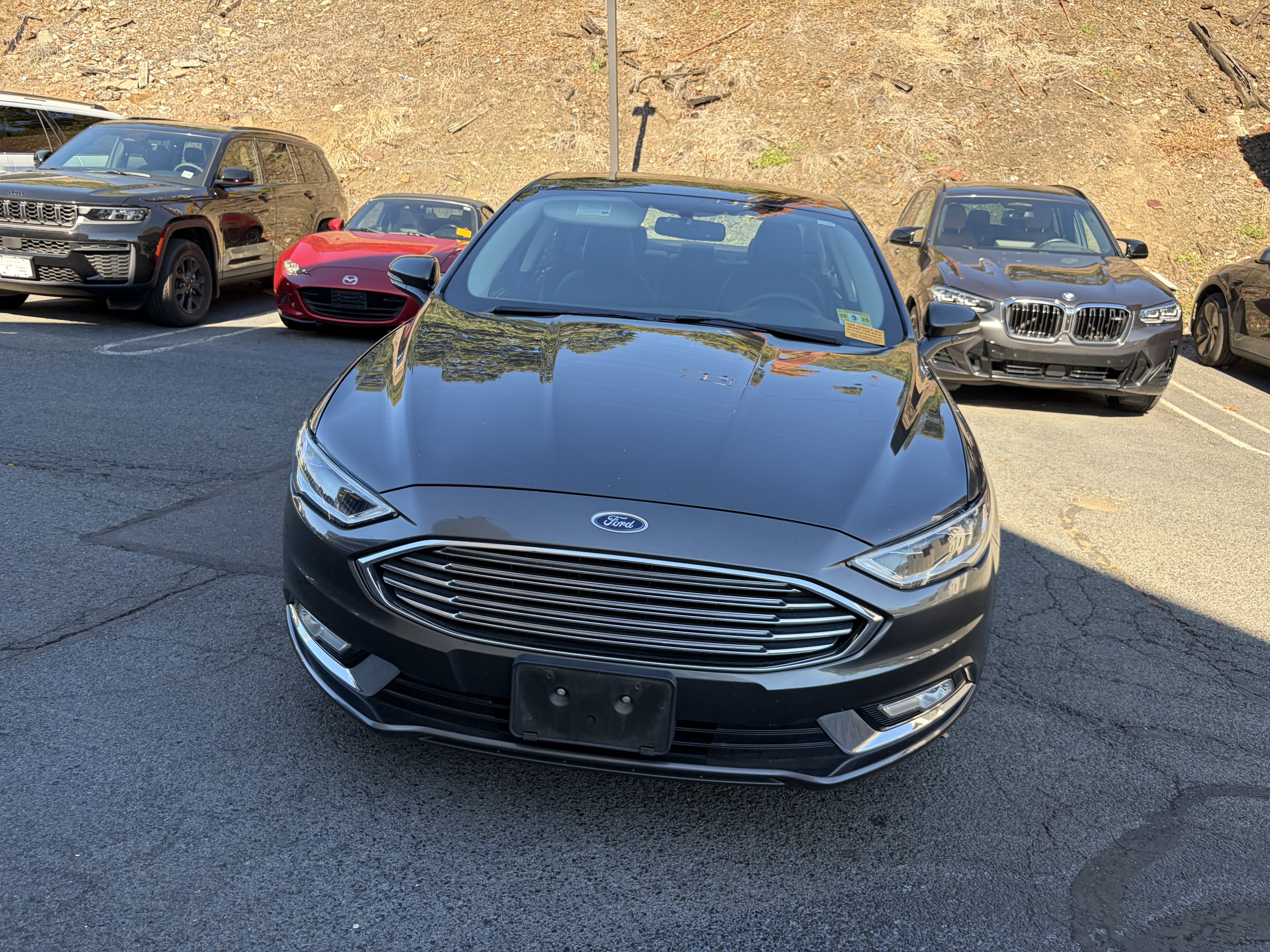 Used 2017 Ford Fusion SE w/ Fusion SE Technology Package AWD/4WD image 2