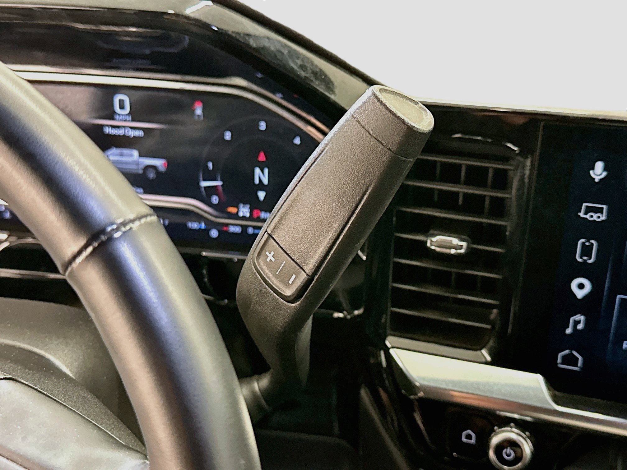 Used 2025 GMC Sierra 1500 SLT AWD/4WD image 25