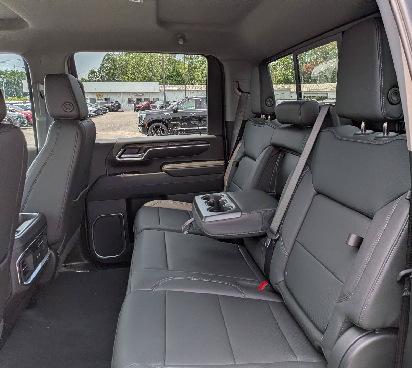 New 2026 GMC Sierra 2500 SLT w/ SLT Premium Package AWD/4WD image 21