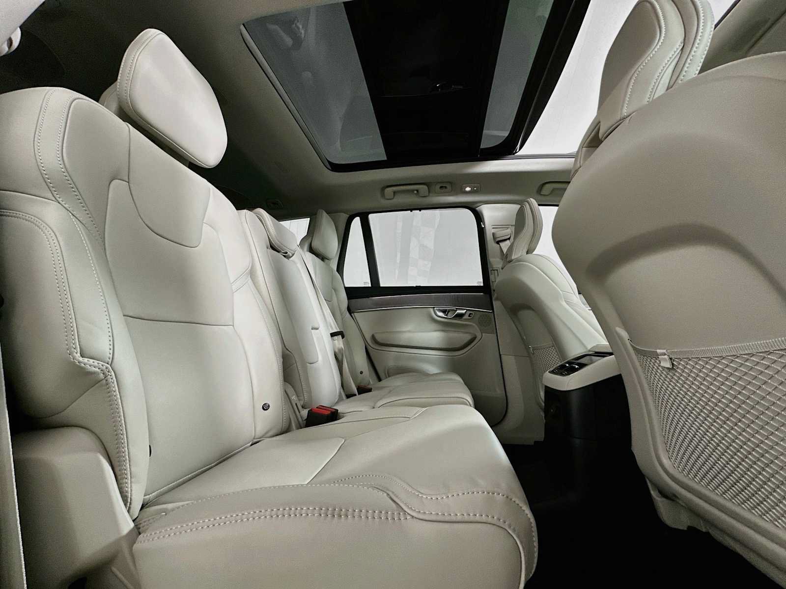 New 2026 Volvo XC90 T8 Ultra w/ Protection Package AWD/4WD image 26