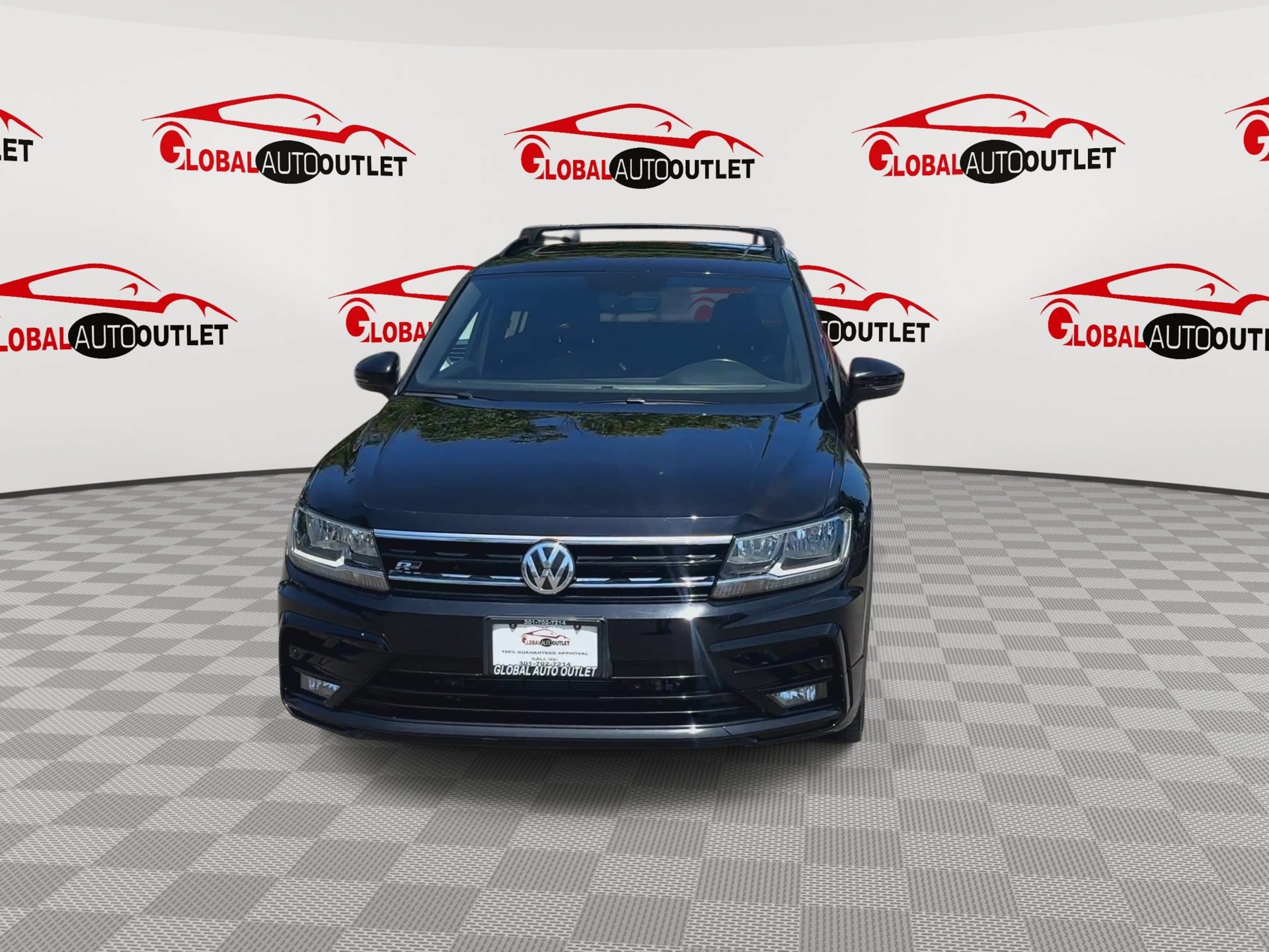 Used 2020 Volkswagen Tiguan SE R-Line AWD/4WD image 3
