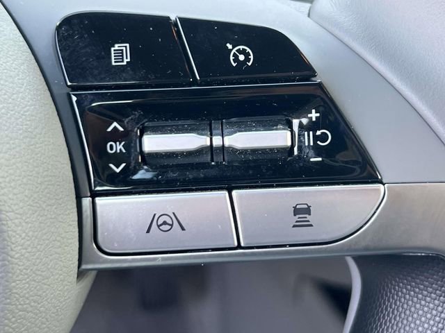 Certified 2023 Hyundai Elantra SEL w/ Convenience Package image 19