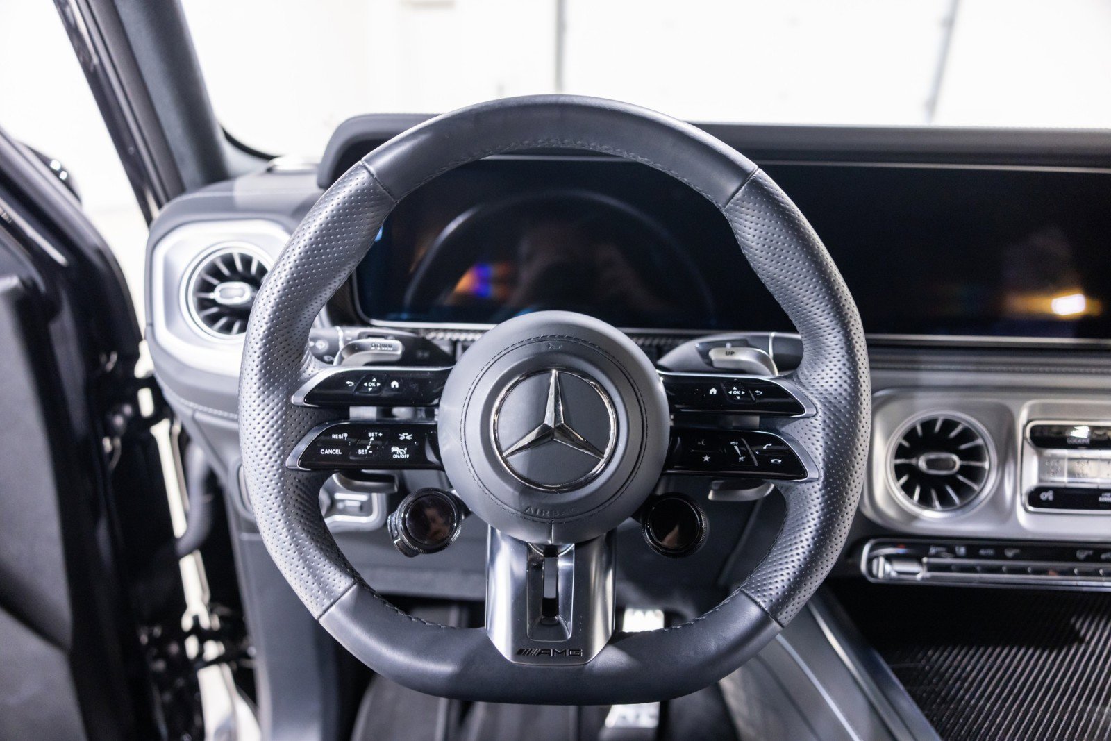 Used 2025 Mercedes-Benz G 63 AMG 4MATIC image 42