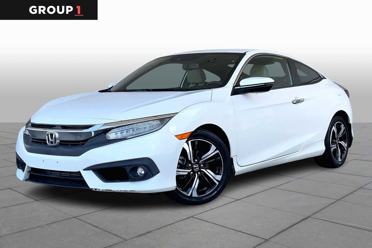 Used 2016 Honda Civic Touring image 1