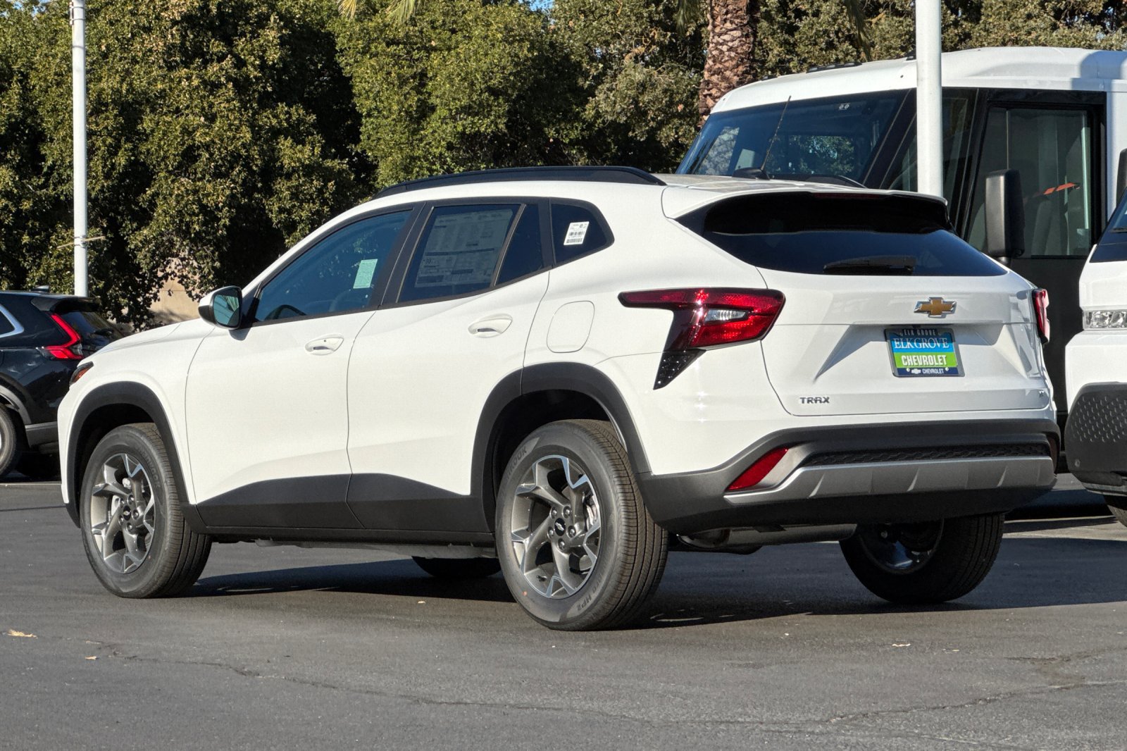 New 2026 Chevrolet Trax LT w/ LT Convenience Package FWD image 5